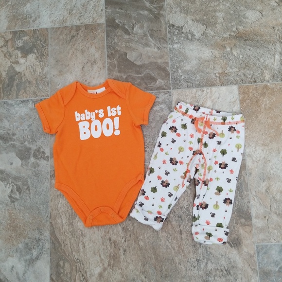 Other - Unisex Halloween Onesie / Bottoms Bundle